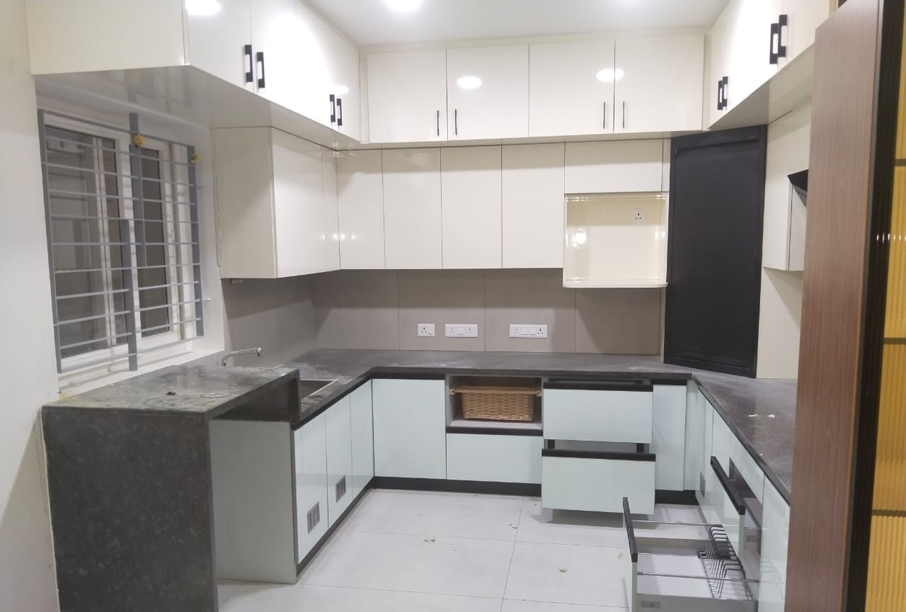 U-shaped modular kitchen, by Padmodya Interiors