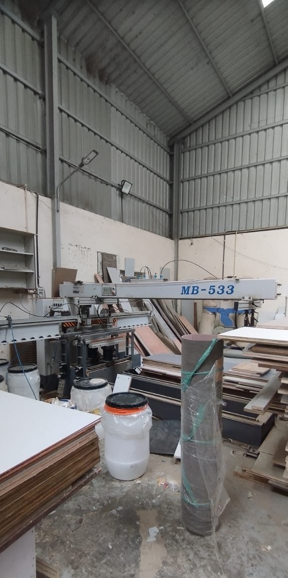 Cutting and sizing station in the Padmodya workshop